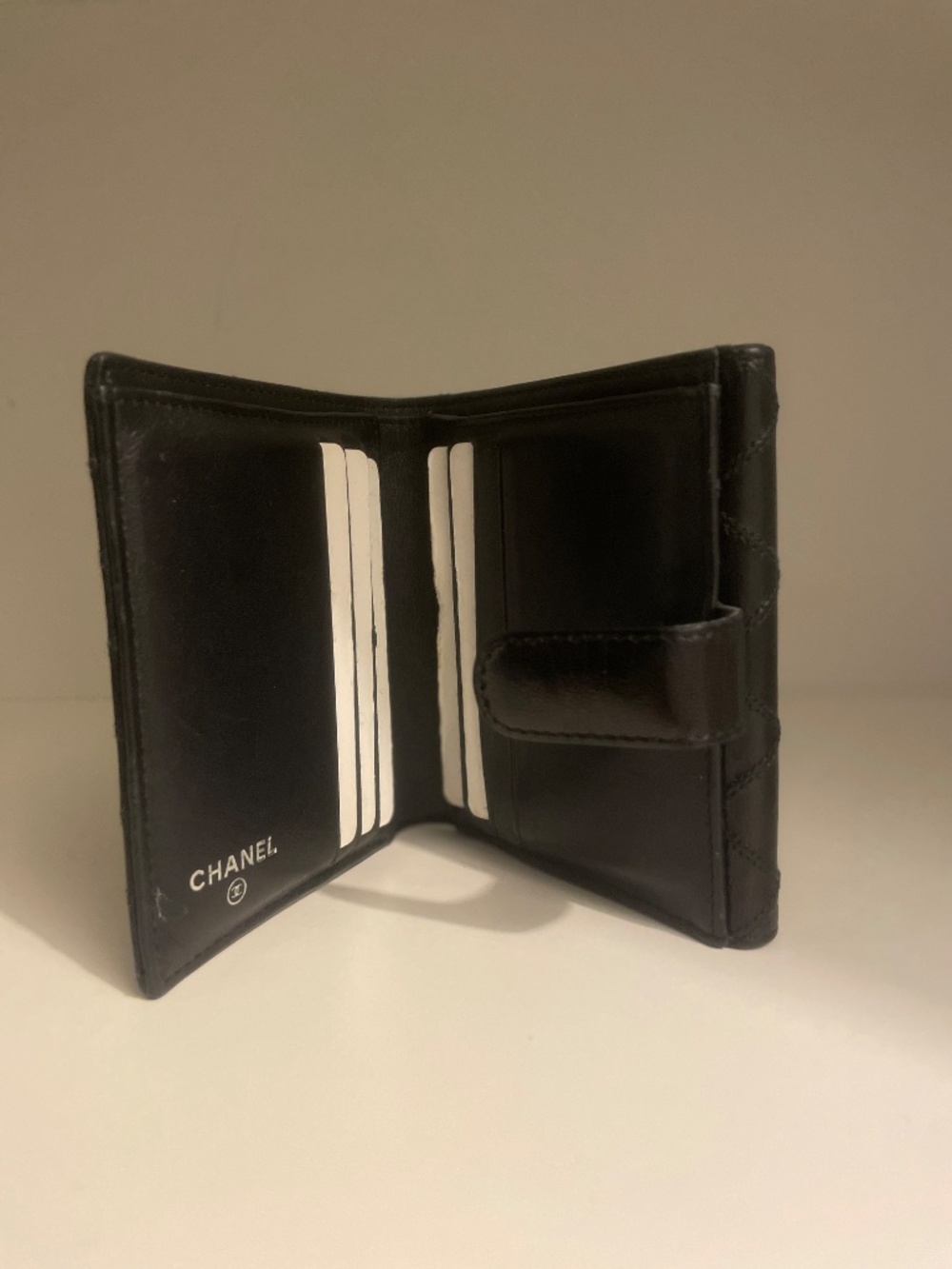 CHANEL Black Lambskin Quilted Wallet - Picture 4 of 12